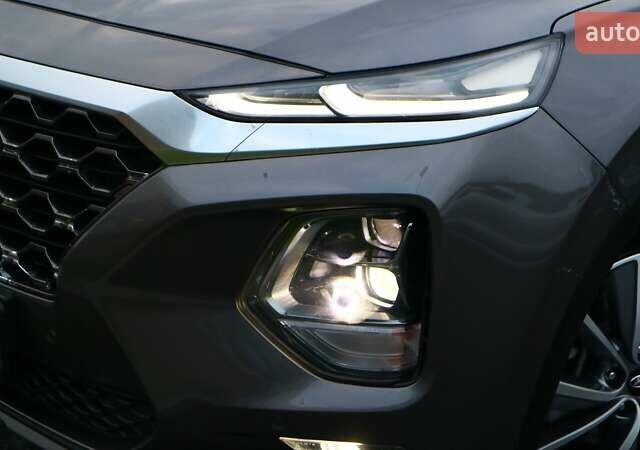 Серый Хендай Санта Фе, объемом двигателя 2.2 л и пробегом 193 тыс. км за 26268 $, фото 25 на Automoto.ua