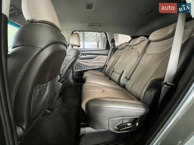 Серый Хендай Санта Фе, объемом двигателя 2.2 л и пробегом 30 тыс. км за 35000 $, фото 43 на Automoto.ua