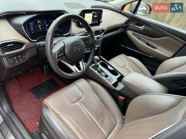 Серый Хендай Санта Фе, объемом двигателя 2.2 л и пробегом 158 тыс. км за 29700 $, фото 12 на Automoto.ua