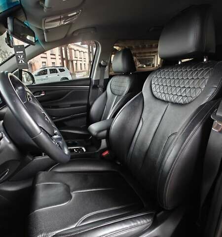 Хендай Санта Фе 2018 в Черкассах на Automoto.ua Серый Хендай Санта Фе, объемом двигателя 2 л и пробегом 134 тыс. км за 25500 $, фото 1 на Automoto.ua