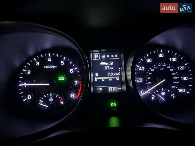 Серый Хендай Санта Фе, объемом двигателя 2.36 л и пробегом 120 тыс. км за 14500 $, фото 7 на Automoto.ua
