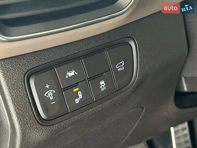 Серый Хендай Санта Фе, объемом двигателя 2.2 л и пробегом 30 тыс. км за 35000 $, фото 23 на Automoto.ua