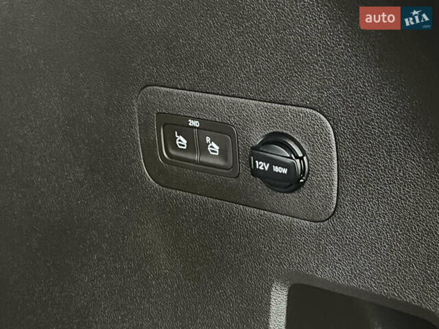 Серый Хендай Санта Фе, объемом двигателя 2.2 л и пробегом 30 тыс. км за 35000 $, фото 16 на Automoto.ua