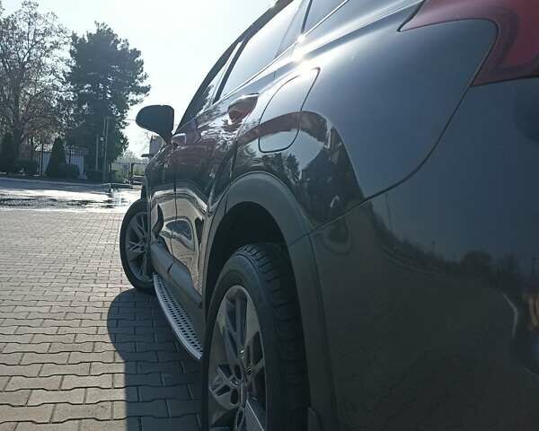 Серый Хендай Санта Фе, объемом двигателя 2 л и пробегом 151 тыс. км за 25100 $, фото 2 на Automoto.ua