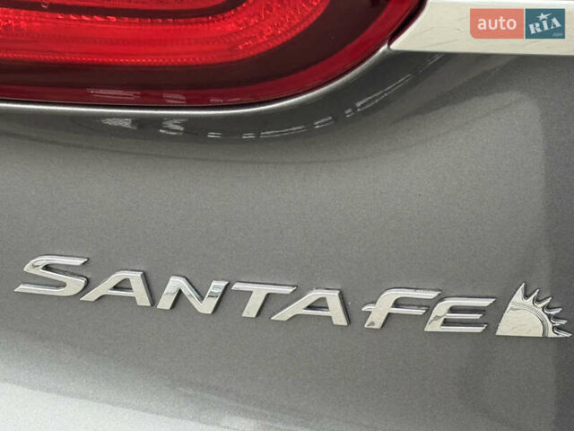 Сірий Хендай Санта Фе, об'ємом двигуна 2.36 л та пробігом 130 тис. км за 19500 $, фото 6 на Automoto.ua