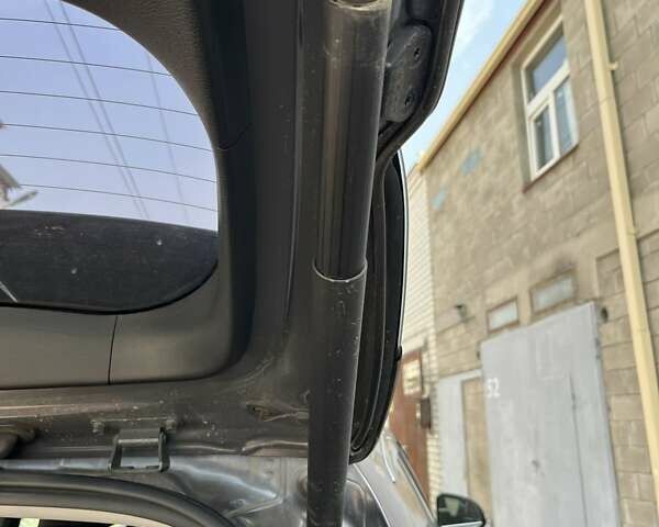 Серый Хендай Санта Фе, объемом двигателя 2.2 л и пробегом 75 тыс. км за 31050 $, фото 29 на Automoto.ua