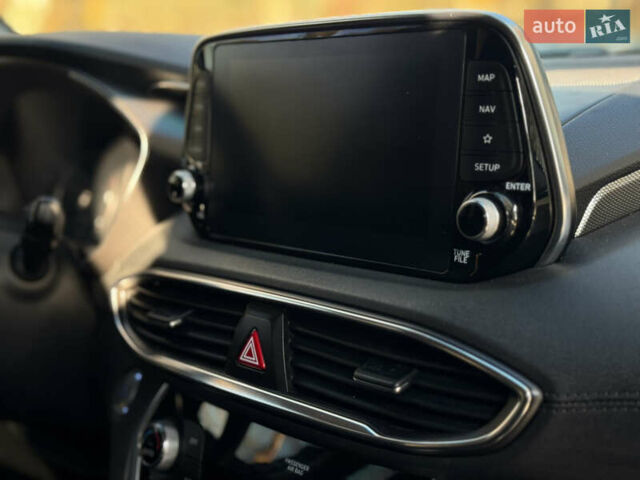 Серый Хендай Санта Фе, объемом двигателя 2 л и пробегом 148 тыс. км за 24400 $, фото 23 на Automoto.ua