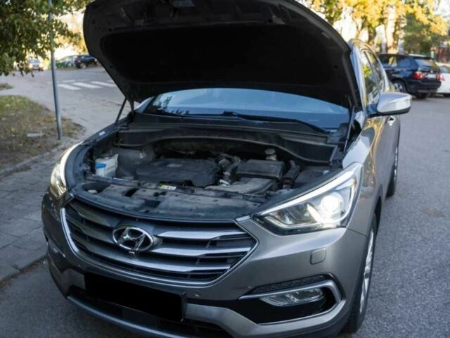 Сірий Хендай Санта Фе, об'ємом двигуна 2 л та пробігом 104 тис. км за 14000 $, фото 16 на Automoto.ua