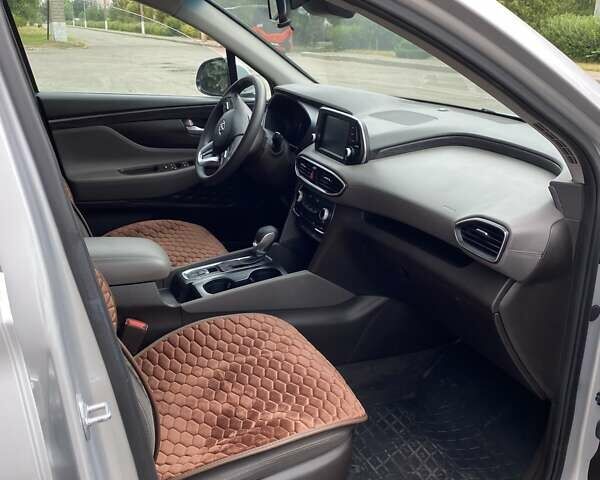 Серый Хендай Санта Фе, объемом двигателя 2.36 л и пробегом 69 тыс. км за 23500 $, фото 28 на Automoto.ua