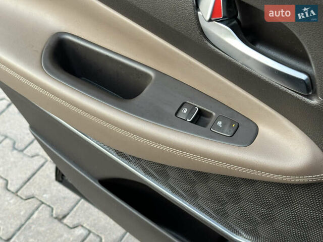 Серый Хендай Санта Фе, объемом двигателя 2.2 л и пробегом 131 тыс. км за 29200 $, фото 48 на Automoto.ua