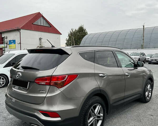 Серый Хендай Санта Фе, объемом двигателя 2.36 л и пробегом 80 тыс. км за 15500 $, фото 6 на Automoto.ua