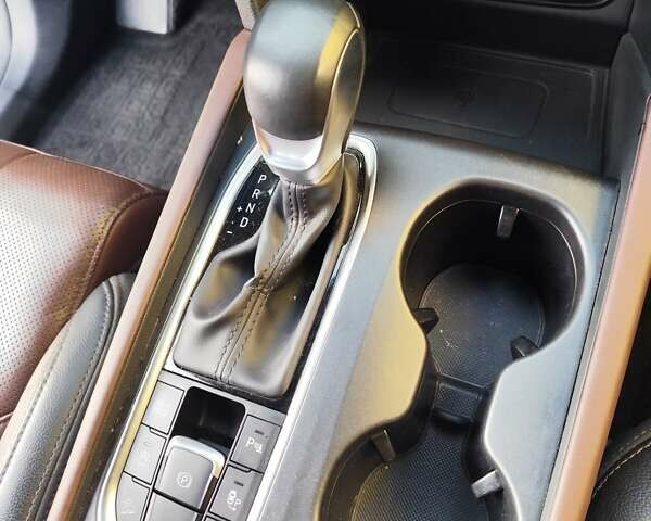 Сірий Хендай Санта Фе, об'ємом двигуна 2.2 л та пробігом 80 тис. км за 40000 $, фото 31 на Automoto.ua