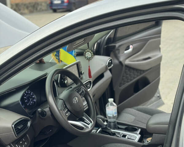 Сірий Хендай Санта Фе, об'ємом двигуна 2.36 л та пробігом 130 тис. км за 19500 $, фото 15 на Automoto.ua