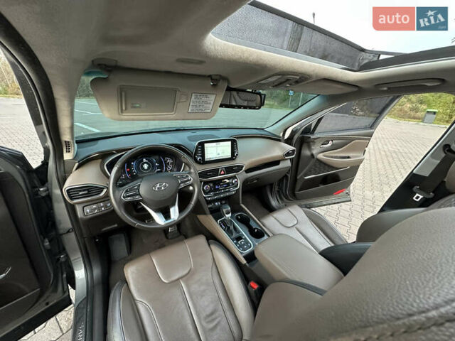 Серый Хендай Санта Фе, объемом двигателя 2.2 л и пробегом 131 тыс. км за 29200 $, фото 87 на Automoto.ua