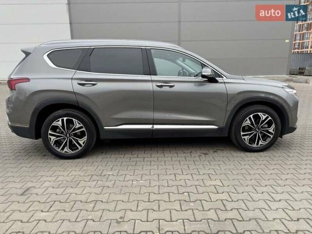 Серый Хендай Санта Фе, объемом двигателя 2.2 л и пробегом 158 тыс. км за 29700 $, фото 18 на Automoto.ua