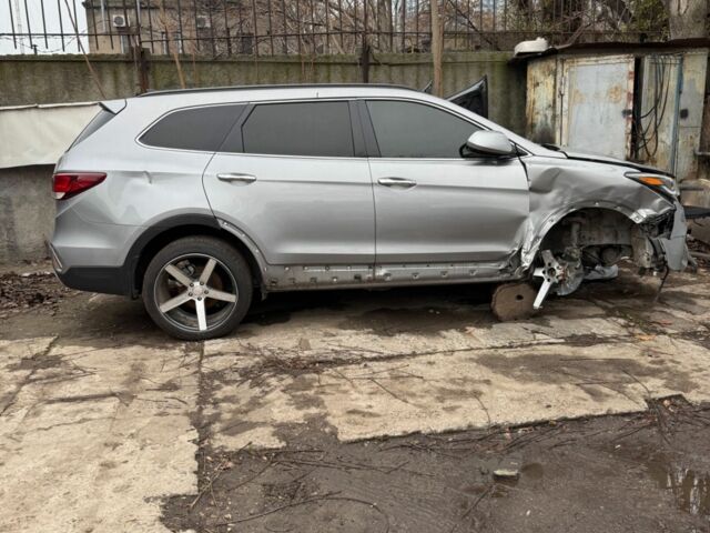 Сірий Хендай Санта Фе, об'ємом двигуна 3.3 л та пробігом 92 тис. км за 7000 $, фото 2 на Automoto.ua