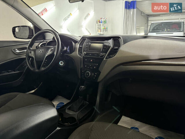 Хендай Санта Фе 2018 в Кременце на Automoto.ua Серый Хендай Санта Фе, объемом двигателя 2.4 л и пробегом 67 тыс. км за 19000 $, фото 25 на Automoto.ua