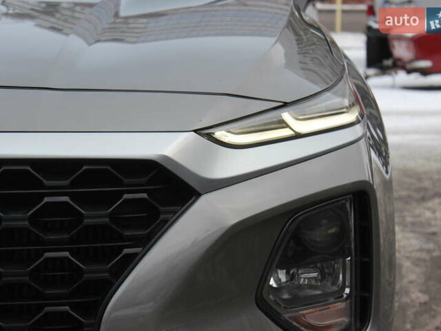 Серый Хендай Санта Фе, объемом двигателя 2 л и пробегом 143 тыс. км за 24990 $, фото 19 на Automoto.ua