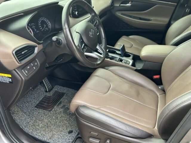 Серый Хендай Санта Фе, объемом двигателя 2.2 л и пробегом 108 тыс. км за 21200 $, фото 4 на Automoto.ua