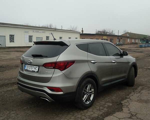 Серый Хендай Санта Фе, объемом двигателя 2.36 л и пробегом 182 тыс. км за 16500 $, фото 2 на Automoto.ua