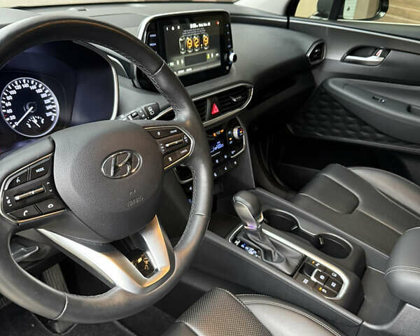 Серый Хендай Санта Фе, объемом двигателя 2.2 л и пробегом 85 тыс. км за 26500 $, фото 9 на Automoto.ua