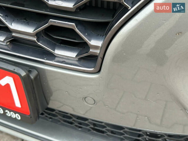 Серый Хендай Санта Фе, объемом двигателя 2.2 л и пробегом 131 тыс. км за 29200 $, фото 37 на Automoto.ua