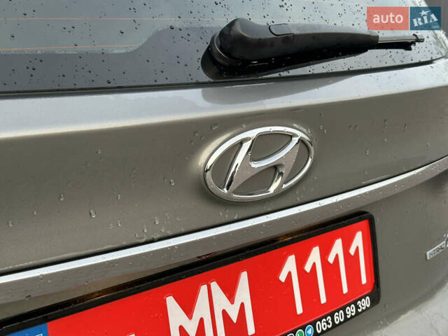 Серый Хендай Санта Фе, объемом двигателя 2.2 л и пробегом 131 тыс. км за 29200 $, фото 12 на Automoto.ua