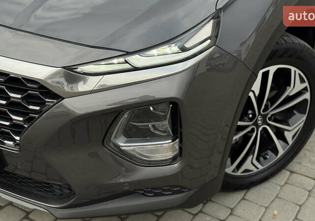 Сірий Хендай Санта Фе, об'ємом двигуна 2.2 л та пробігом 165 тис. км за 29000 $, фото 1 на Automoto.ua