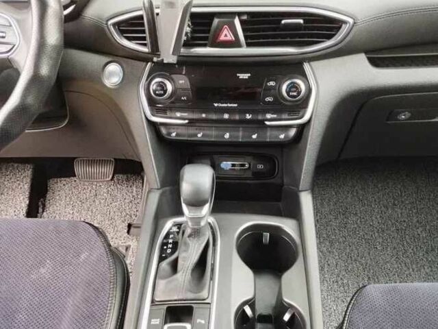 Сірий Хендай Санта Фе, об'ємом двигуна 2 л та пробігом 140 тис. км за 21000 $, фото 8 на Automoto.ua