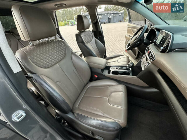 Серый Хендай Санта Фе, объемом двигателя 2.2 л и пробегом 131 тыс. км за 29200 $, фото 60 на Automoto.ua