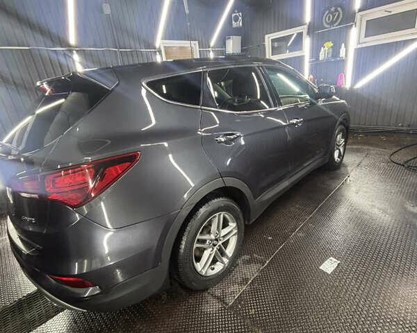 Серый Хендай Санта Фе, объемом двигателя 2.36 л и пробегом 120 тыс. км за 14500 $, фото 1 на Automoto.ua