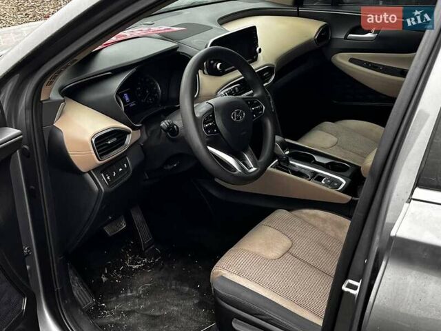 Серый Хендай Санта Фе, объемом двигателя 2.4 л и пробегом 164 тыс. км за 15200 $, фото 8 на Automoto.ua