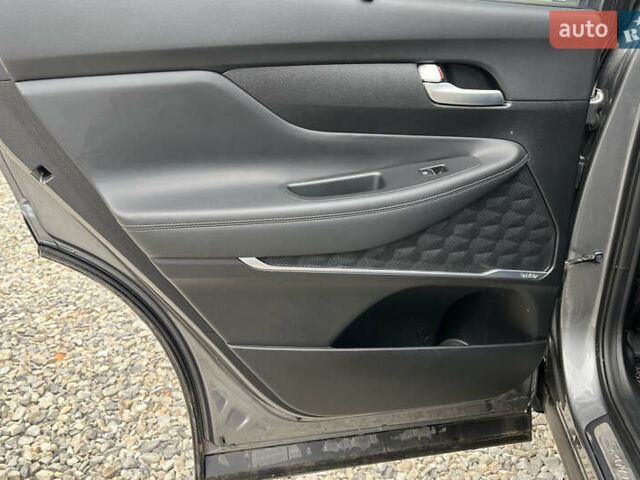 Сірий Хендай Санта Фе, об'ємом двигуна 2 л та пробігом 138 тис. км за 26500 $, фото 15 на Automoto.ua