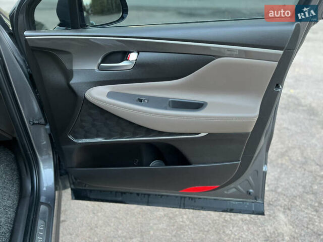 Сірий Хендай Санта Фе, об'ємом двигуна 2.2 л та пробігом 125 тис. км за 33500 $, фото 37 на Automoto.ua