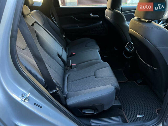 Серый Хендай Санта Фе, объемом двигателя 2.36 л и пробегом 126 тыс. км за 16900 $, фото 27 на Automoto.ua