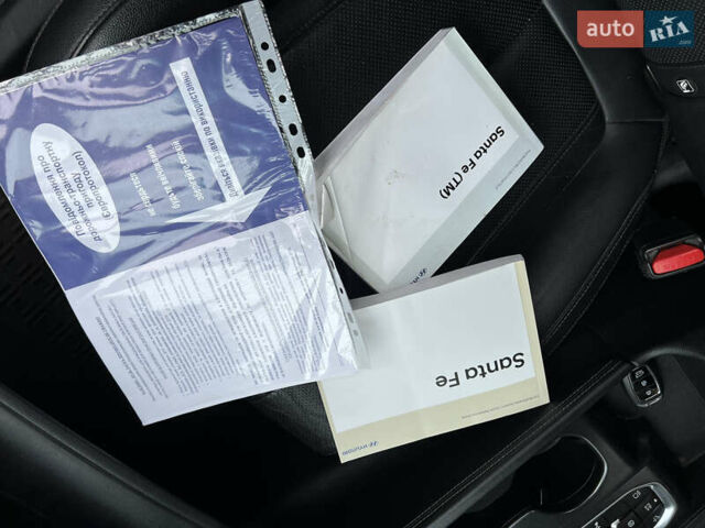 Серый Хендай Санта Фе, объемом двигателя 2.2 л и пробегом 95 тыс. км за 25999 $, фото 19 на Automoto.ua