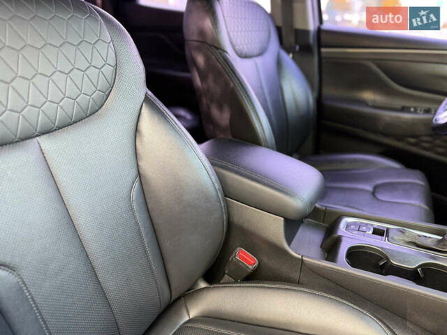 Серый Хендай Санта Фе, объемом двигателя 2 л и пробегом 200 тыс. км за 25000 $, фото 13 на Automoto.ua