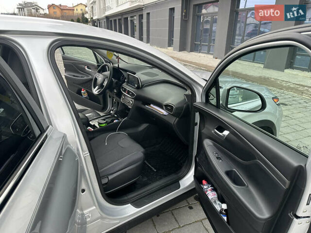 Серый Хендай Санта Фе, объемом двигателя 2.4 л и пробегом 98 тыс. км за 24000 $, фото 21 на Automoto.ua