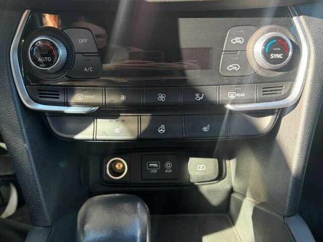 Серый Хендай Санта Фе, объемом двигателя 2.2 л и пробегом 91 тыс. км за 22000 $, фото 8 на Automoto.ua