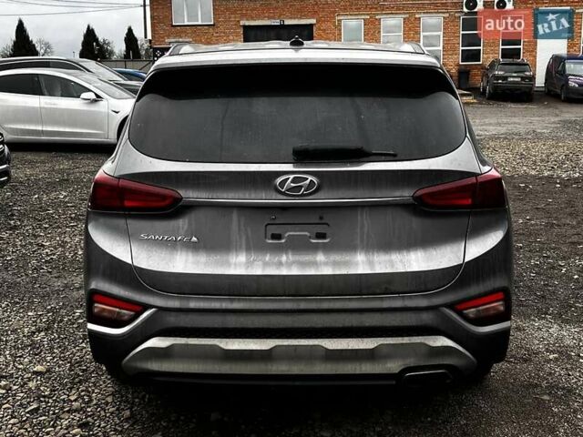 Серый Хендай Санта Фе, объемом двигателя 2.4 л и пробегом 164 тыс. км за 15200 $, фото 5 на Automoto.ua