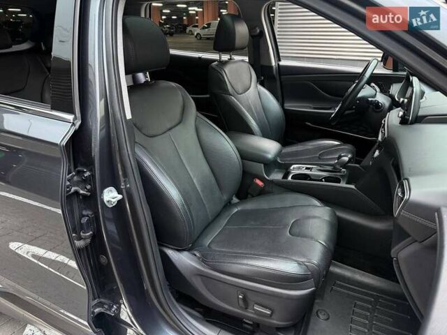 Серый Хендай Санта Фе, объемом двигателя 2.36 л и пробегом 111 тыс. км за 26990 $, фото 14 на Automoto.ua