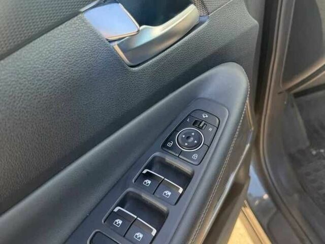 Серый Хендай Санта Фе, объемом двигателя 2.2 л и пробегом 91 тыс. км за 22000 $, фото 4 на Automoto.ua