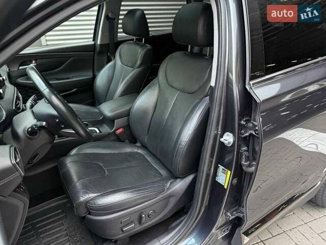 Серый Хендай Санта Фе, объемом двигателя 2.36 л и пробегом 111 тыс. км за 26990 $, фото 11 на Automoto.ua