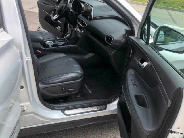 Сірий Хендай Санта Фе, об'ємом двигуна 2 л та пробігом 150 тис. км за 14500 $, фото 20 на Automoto.ua