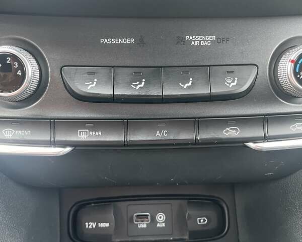 Серый Хендай Санта Фе, объемом двигателя 2.36 л и пробегом 99 тыс. км за 19800 $, фото 8 на Automoto.ua