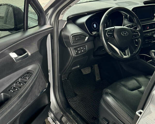 Серый Хендай Санта Фе, объемом двигателя 2 л и пробегом 138 тыс. км за 28900 $, фото 15 на Automoto.ua