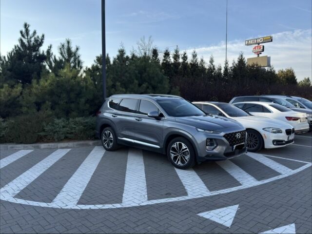 Серый Хендай Санта Фе, объемом двигателя 2 л и пробегом 146 тыс. км за 24000 $, фото 7 на Automoto.ua