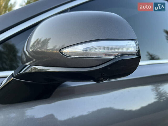 Сірий Хендай Санта Фе, об'ємом двигуна 2.2 л та пробігом 125 тис. км за 33500 $, фото 10 на Automoto.ua