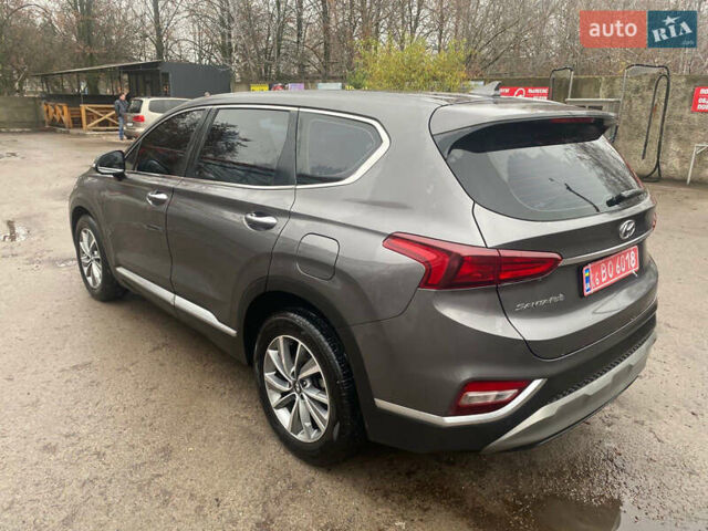 Серый Хендай Санта Фе, объемом двигателя 0 л и пробегом 132 тыс. км за 24800 $, фото 6 на Automoto.ua