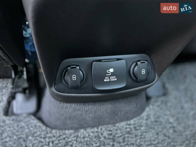 Сірий Хендай Санта Фе, об'ємом двигуна 2.2 л та пробігом 125 тис. км за 33500 $, фото 28 на Automoto.ua